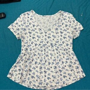 No Boundaries Blue Floral V-Neck Blouse